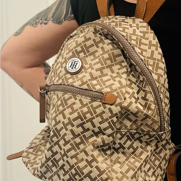Tommy Hilfiger Logo Print Small Backpack 🎒 - Picture 13 of 16